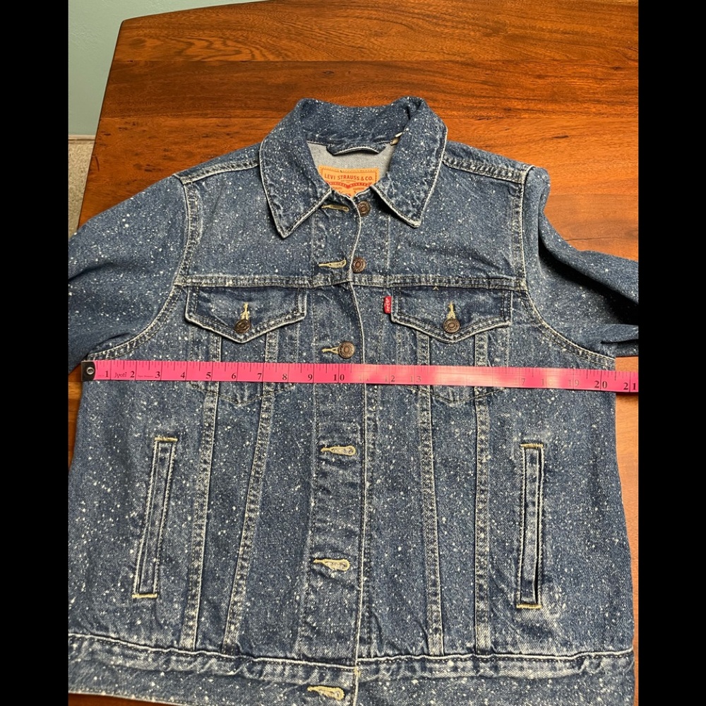 Levi’s Original Trucker Denim Jacket. Size Large